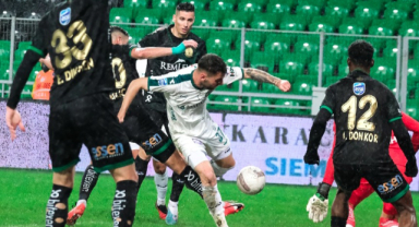Giresunspor Sakaryaspor'a 3-1 Yenildi