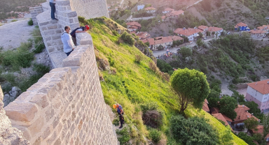 Oğlunu Surlardan İterek Öldüren Anneye Müebbet Hapis