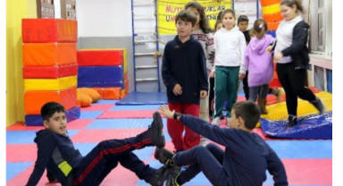Okullarda Geleneksel Oyunlar Yeniden Hayata Geçiyor
