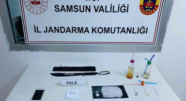 Otobüsle uyuşturucu taşırken jandarmaya yakalandı