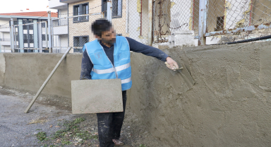 Trabzon'da denetimli serbestlik yükümlüsü okul inşaatında çalışıyor