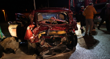 Trafik Işıklarında Feci Kaza: 3’ü Ağır 6 Yaralı