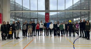Badminton Turnuvası'nda Raketler Konuştu