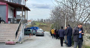 Budamak için çıktığı ağaçta kalp krizi geçirip öldü!