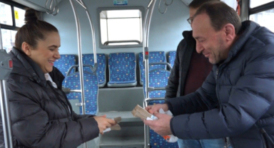 Dolmuşta unutulan 20 bin lira 20 dakikada sahibine ulaştı   