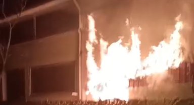 Düzce'de tek katlı ev alev alev yandı: 1 ölü