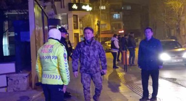 Emniyet Müdürü Pehlivan, polisler ve vatandaşların yeni yılı kutladı