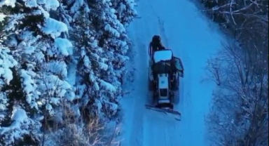 Giresun yaylalarındaki karla mücadele çalışmaları dronla görüntülendi
