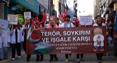 Giresun'da hekimlerden sessiz yürüyüş