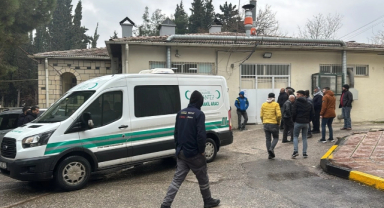 İlk iş gününde yük asansöründen düşerek hayatını kaybetti