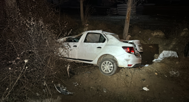 Karabük'te şarampole devrilen otomobildeki 1'i çocuk 4 kişi yaralandı