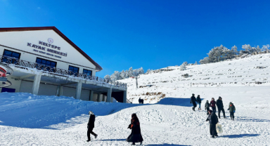 Karın keyfini tatilciler çıkardı