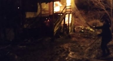 Kastamonu'da ahşap ev çıkan yangında küle döndü