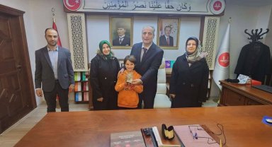 Minik Muhammet kumbarasındaki parasını Filistinli çocuklara bağışladı