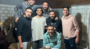 O Futbolcu Doğum Gününü Evde Kutladı