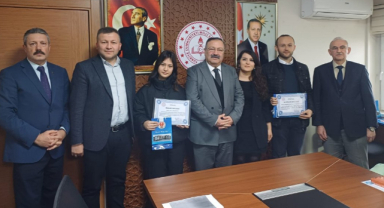 Öğrenciler dil başarılarıyla parladı
