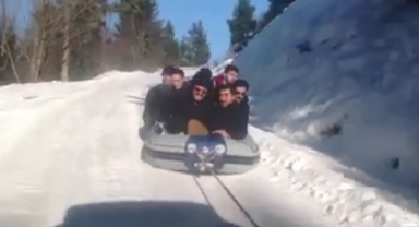 Rafting botuyla kar keyfi
