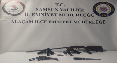 Samsun'da iki evde 4 silah ele geçirildi