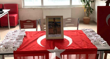 Şehide saygı standı kuruldu