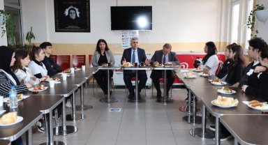 Sınıf başkanları ile "Kantin Buluşmaları"