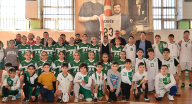 Başkan Şenlikoğlu sporun ve sporcuların yanında