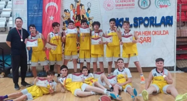 Giresun Özel Yavuz Koleji, Yıldızlar Basketbol Bölge Şampiyonu oldu