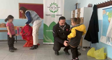 Kış aylarında öğrencileri ısıtan yardım