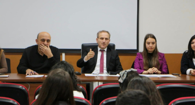 Yüzmede geleceğin şampiyonları Giresun’da yetişiyor