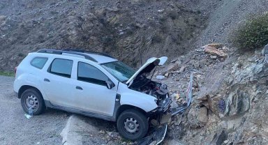Gazeteciler kaza yaptı: 1 ölü, 1 yaralı