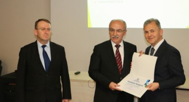 ‘Geçmişten Bugüne Türkiye'de Medya ve Siyaset İlişkileri’ konferansı yapıldı