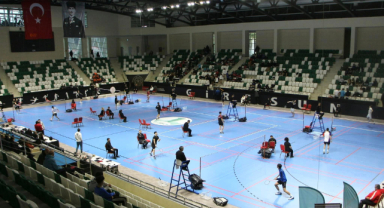 Giresun'da Badminton Şöleni Başladı