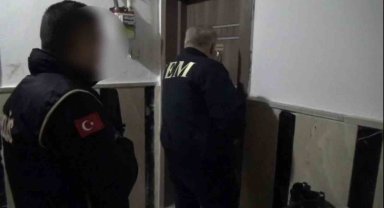 Kırmızı bültenle aranan DEAŞ'lılar yakalandı