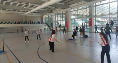 Okul Sporları Küçükler Kız-Erkek Badminton İl Birinciliği sona erdi