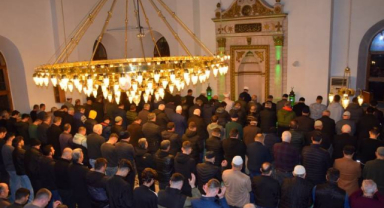 Ramazan ayının ilk teravih namazı kılındı