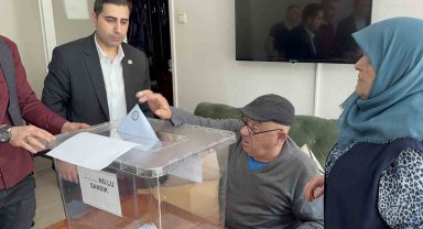 Sandık o hastaların ayağına gitti