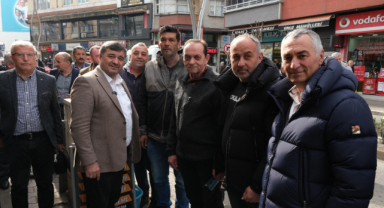 Şenlikoğlu, esnafın sesine kulak veriyor