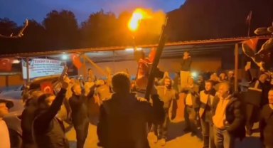 Asker eğlencesinde havaya ateş açtılar