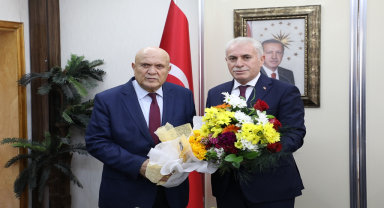 Bayburt Belediye Başkanı Mete Memiş, göreve başladı