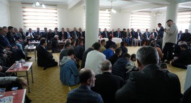 Bayburt'ta geleneksel bayramlaşma programı yoğun katılımla gerçekleşti