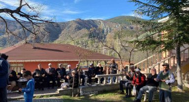 Geleneksel çörek bayramı ile köyde 50 olan nüfus 500'e çıkıyor