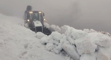 Giresun'da Nisan ayında kar mücadelesi