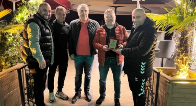 Giresunspor Hentbol Takımı’ndan Yetkin Aslan’a teşekkür plaketi