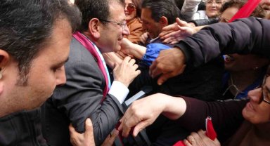 İstanbul Büyükşehir Belediye Başkanı İmamoğlu Trabzon'da bayramlaşma programına katıldı