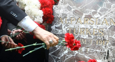 MHP Giresun'da Alparslan Türkeş'i Anma Programı Düzenleyecek