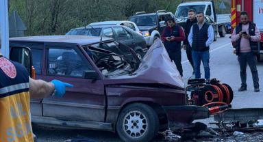 Ordu’da iki otomobil kafa kafaya çarpıştı: 9 yaralı