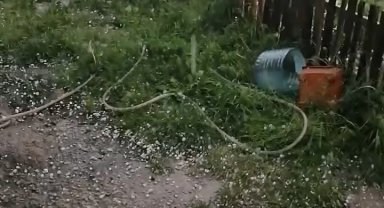 Osmancık'ta ceviz büyüklüğünde dolu yağdı