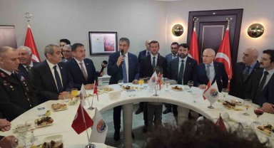 Protokol valilikte bayramlaştı