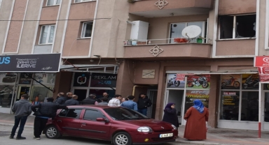 Samsun'da ev yangınında dumandan etkilenen kişi hastaneye kaldırıldı