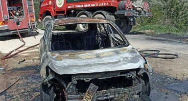 Seyir halindeki otomobil yandı