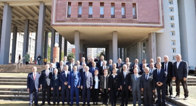 Vali Serdengeçti, yeni İl Genel Meclis Üyeleri ile bir araya geldi